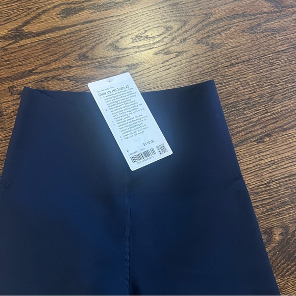 Lululemon Glow Up Tight - Navy - Size 6 - Picture 4 of 4